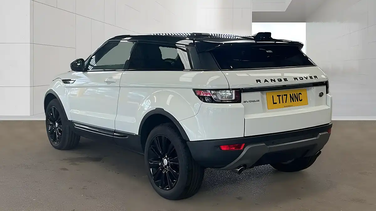 Used 2017 Land Rover Range Rover Evoque Se Tech White - Interior and Exterior details 6