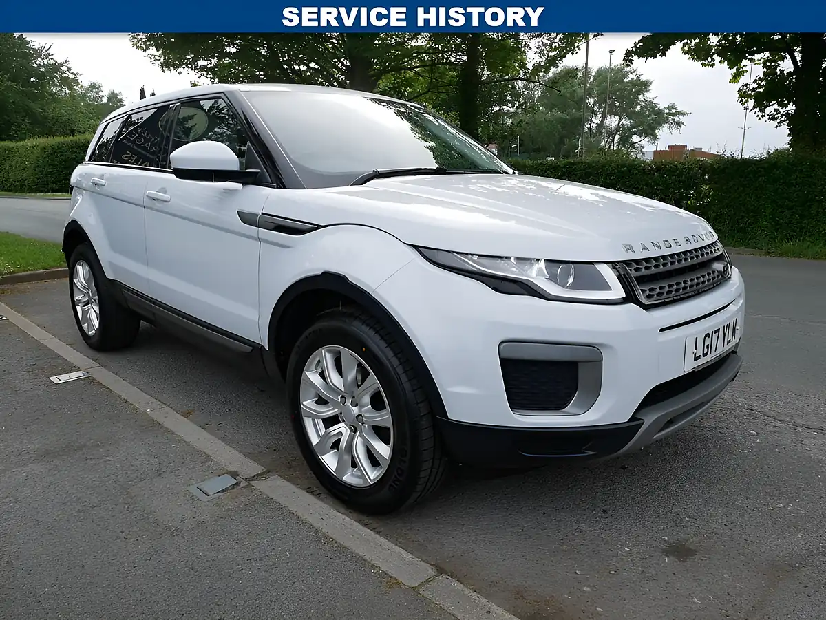 Used 2017 Land Rover Range Rover Evoque Se White - Front View