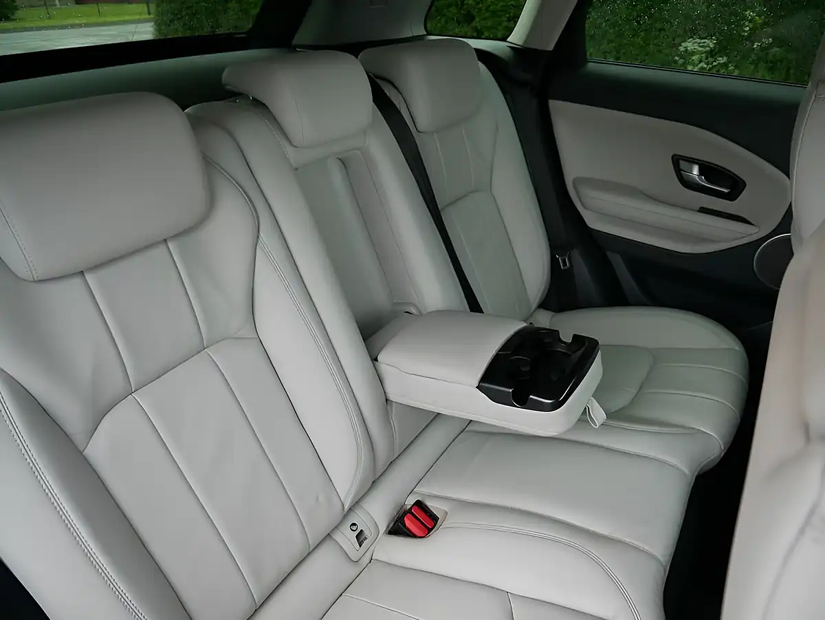 Used 2017 Land Rover Range Rover Evoque Se White - Interior and Exterior details 11