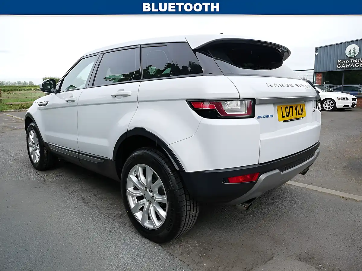 Used 2017 Land Rover Range Rover Evoque Se White - Interior and Exterior details 3