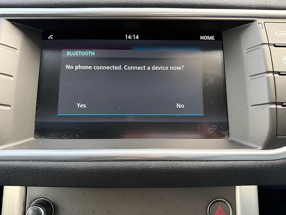 Used 2017 Land Rover Range Rover Evoque Se White - Interior and Exterior details 11