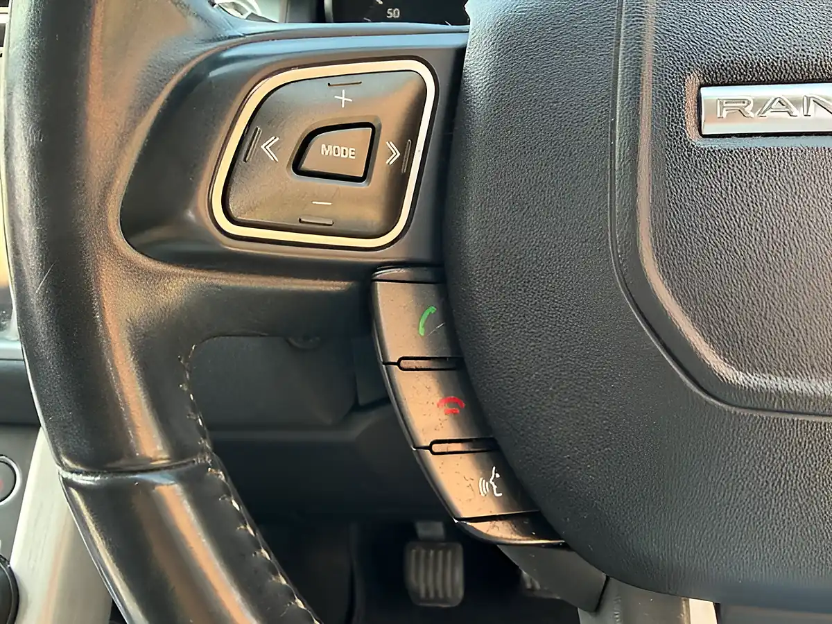 Used 2017 Land Rover Range Rover Evoque Se White - Interior and Exterior details 14