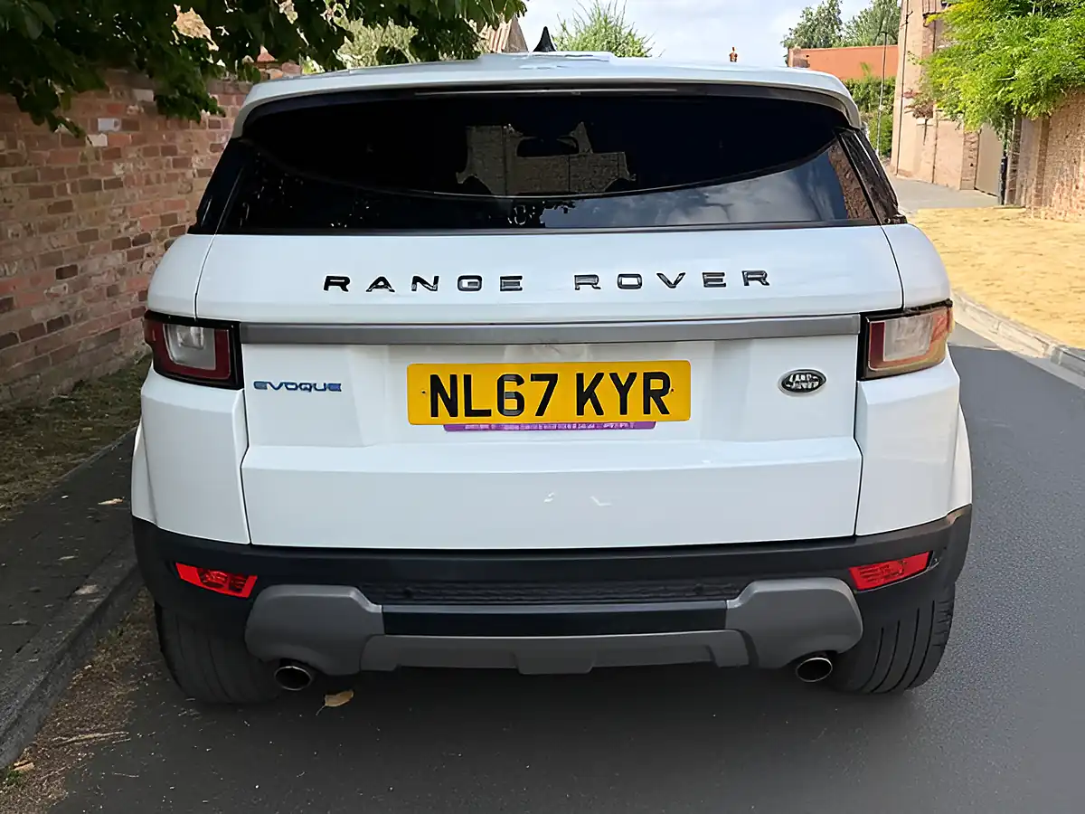 Used 2017 Land Rover Range Rover Evoque Se White - Interior and Exterior details 19