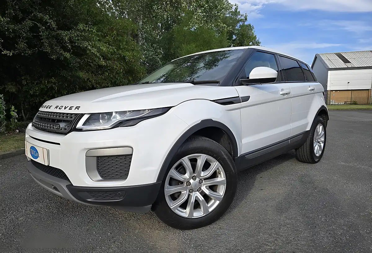 Used 2017 Land Rover Range Rover Evoque Se White - Interior and Exterior details 2