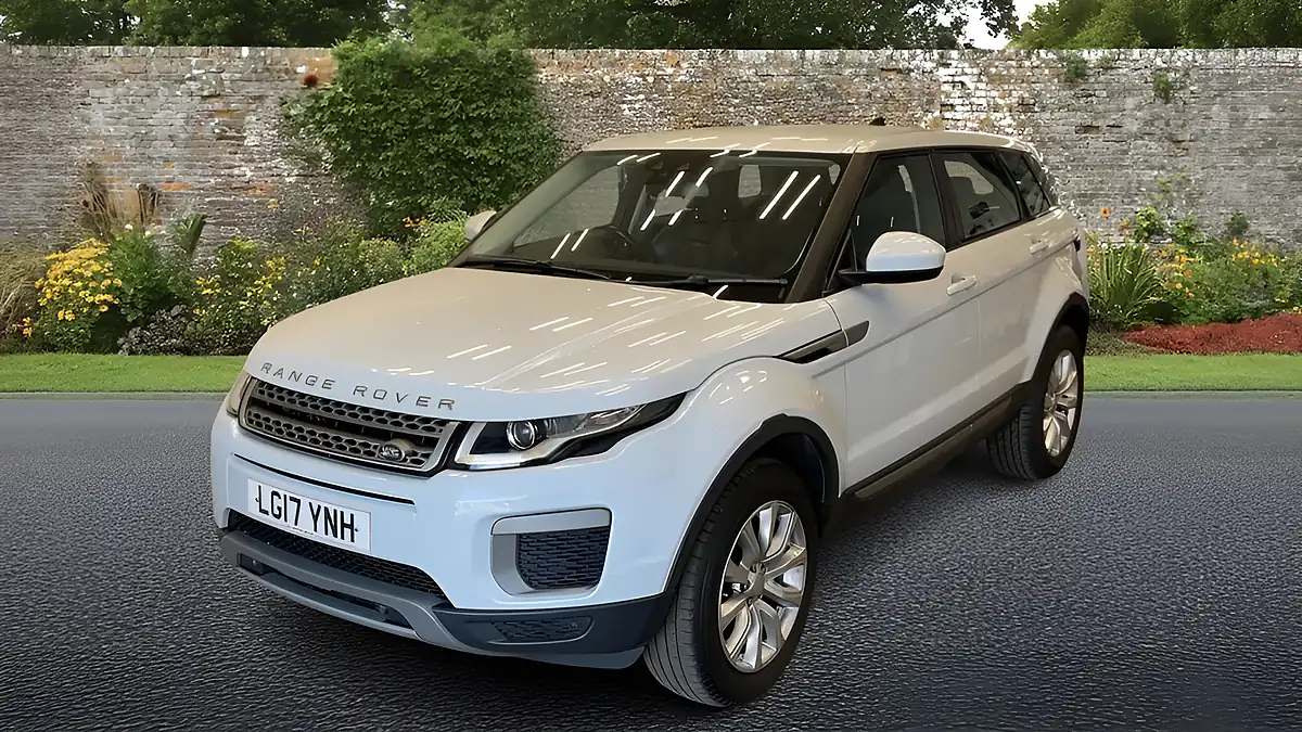 Used 2017 Land Rover Range Rover Evoque Se White - Interior and Exterior details 10