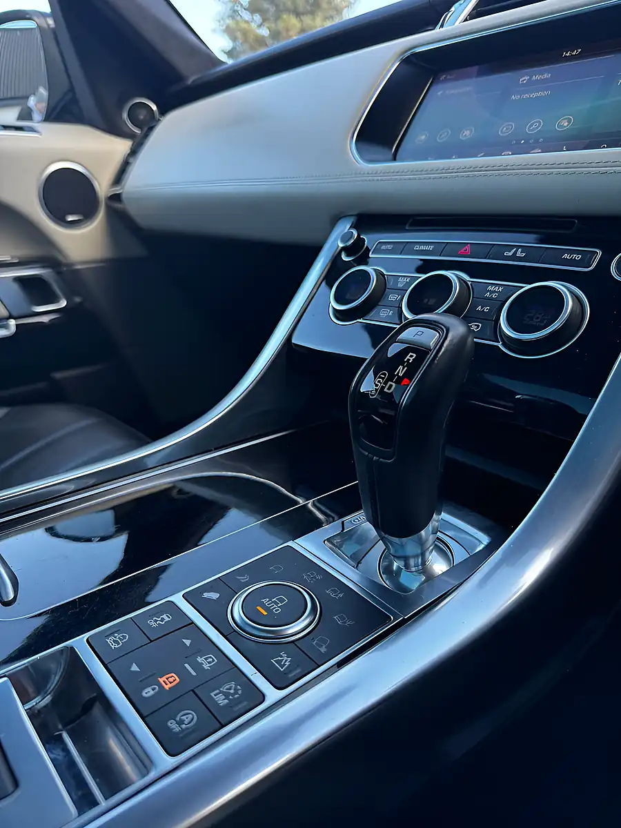 Used 2017 Land Rover Range Rover Sport Autobiography Dynamic Black - Interior and Exterior details 11