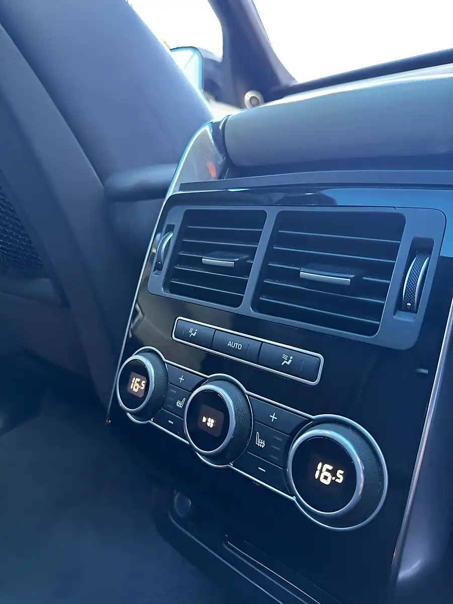 Used 2017 Land Rover Range Rover Sport Autobiography Dynamic Black - Interior and Exterior details 16