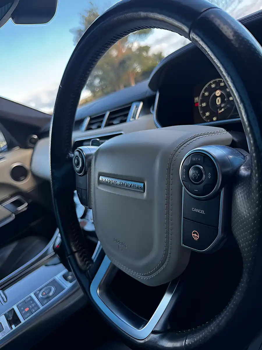 Used 2017 Land Rover Range Rover Sport Autobiography Dynamic Black - Interior and Exterior details 9