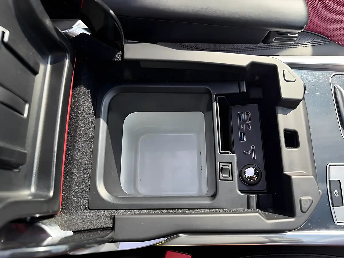 Used 2017 Land Rover Range Rover Sport Autobiography Dynamic Black - Interior and Exterior details 14