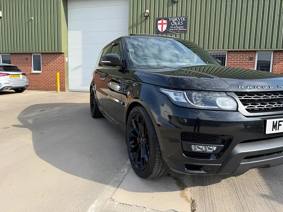 Used 2017 Land Rover Range Rover Sport Autobiography Dynamic Black - Interior and Exterior details 19