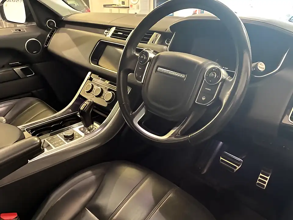 Used 2017 Land Rover Range Rover Sport Autobiography Dynamic White - Interior and Exterior details 3