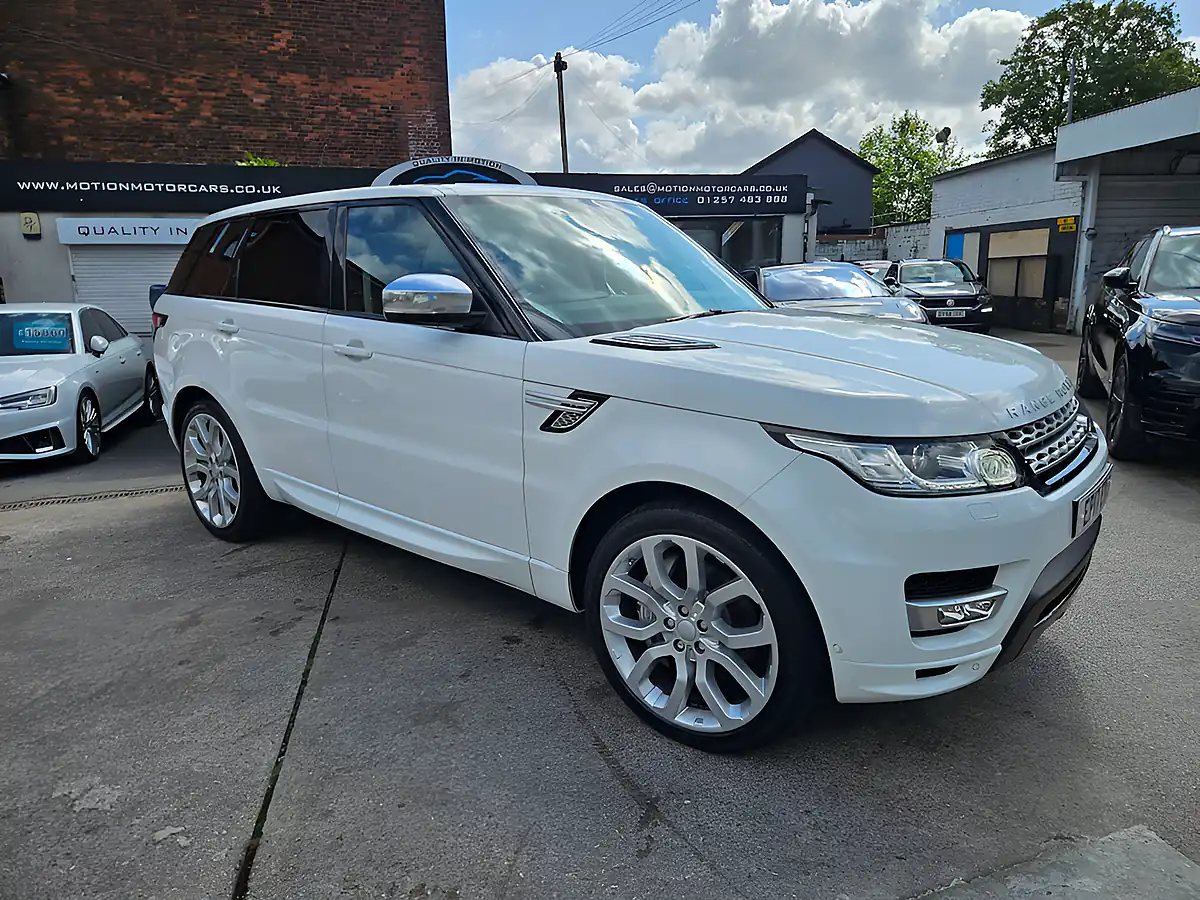 Used 2017 Land Rover Range Rover Sport Autobiography Dynamic White - Front View