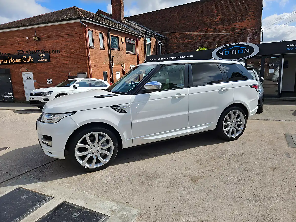 Used 2017 Land Rover Range Rover Sport Autobiography Dynamic White - Interior and Exterior details 19