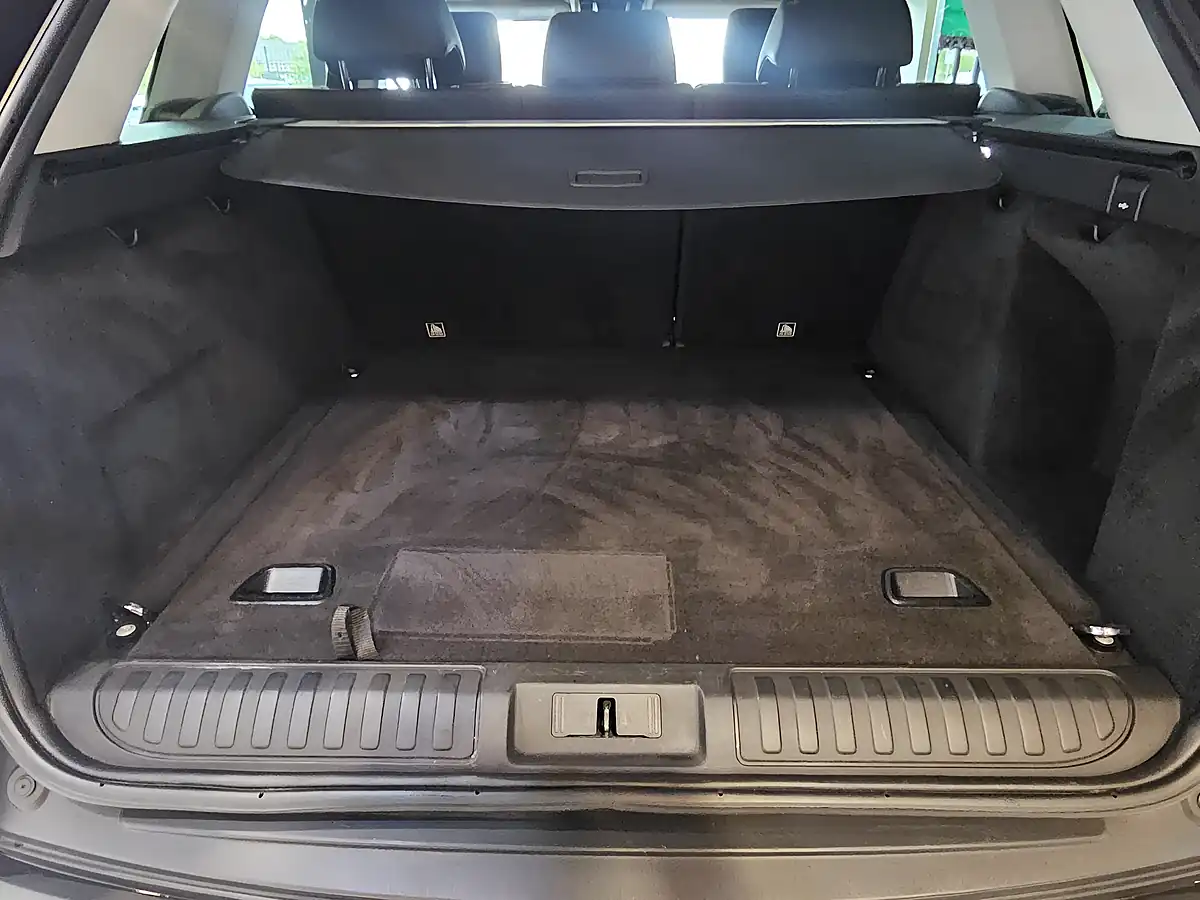 Used 2017 Land Rover Range Rover Sport Hse Black - Interior and Exterior details 7