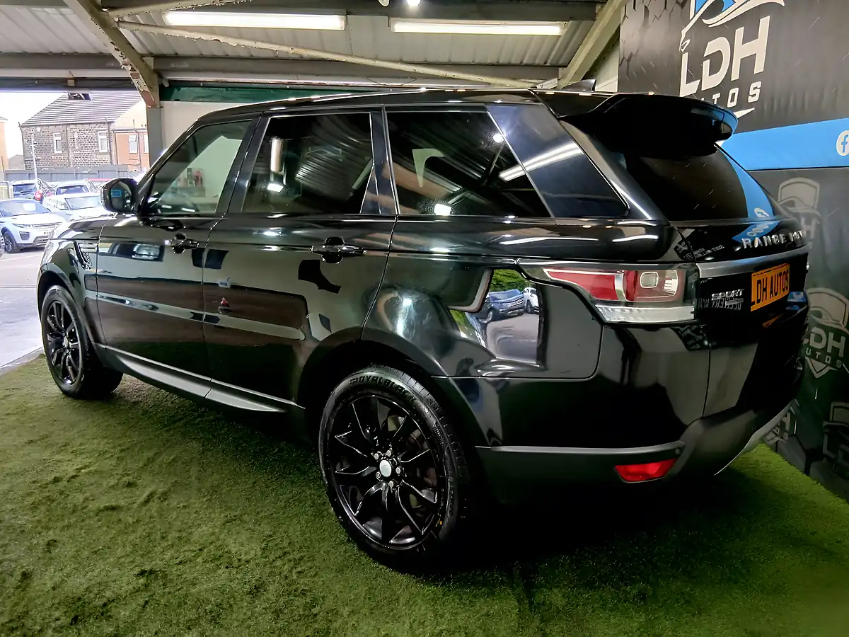 Used 2017 Land Rover Range Rover Sport Hse Black - Interior and Exterior details 4