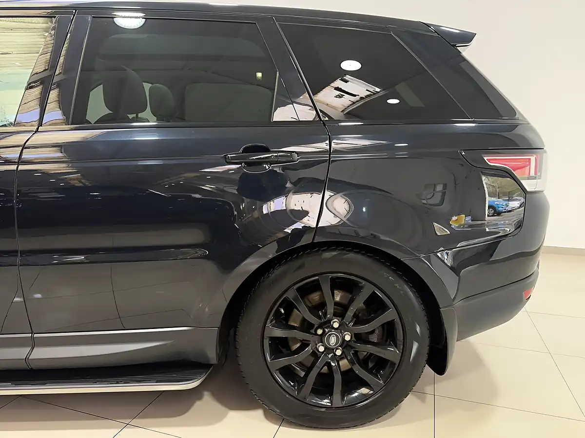 Used 2017 Land Rover Range Rover Sport Hse Black - Interior and Exterior details 8