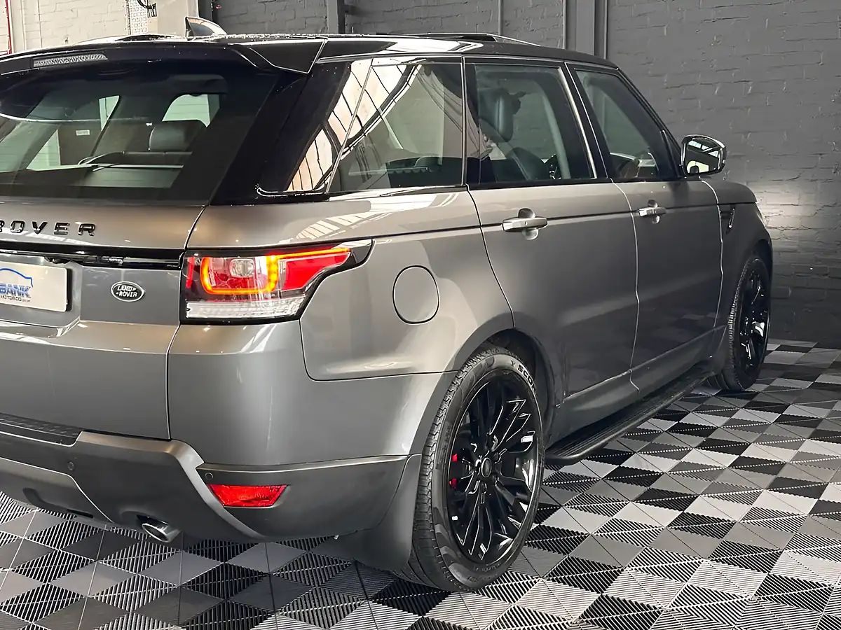 Used 2017 Land Rover Range Rover Sport Hse Dynamic Carpathian Grey Metallic - Interior and Exterior details 10