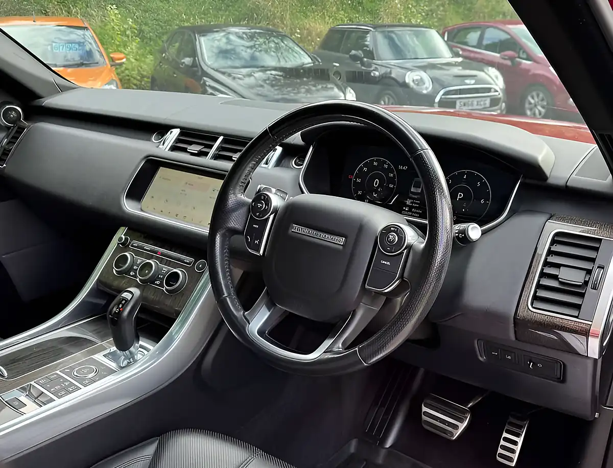 Used 2017 Land Rover Range Rover Sport Hse Dynamic Firenze Red - Interior and Exterior details 10