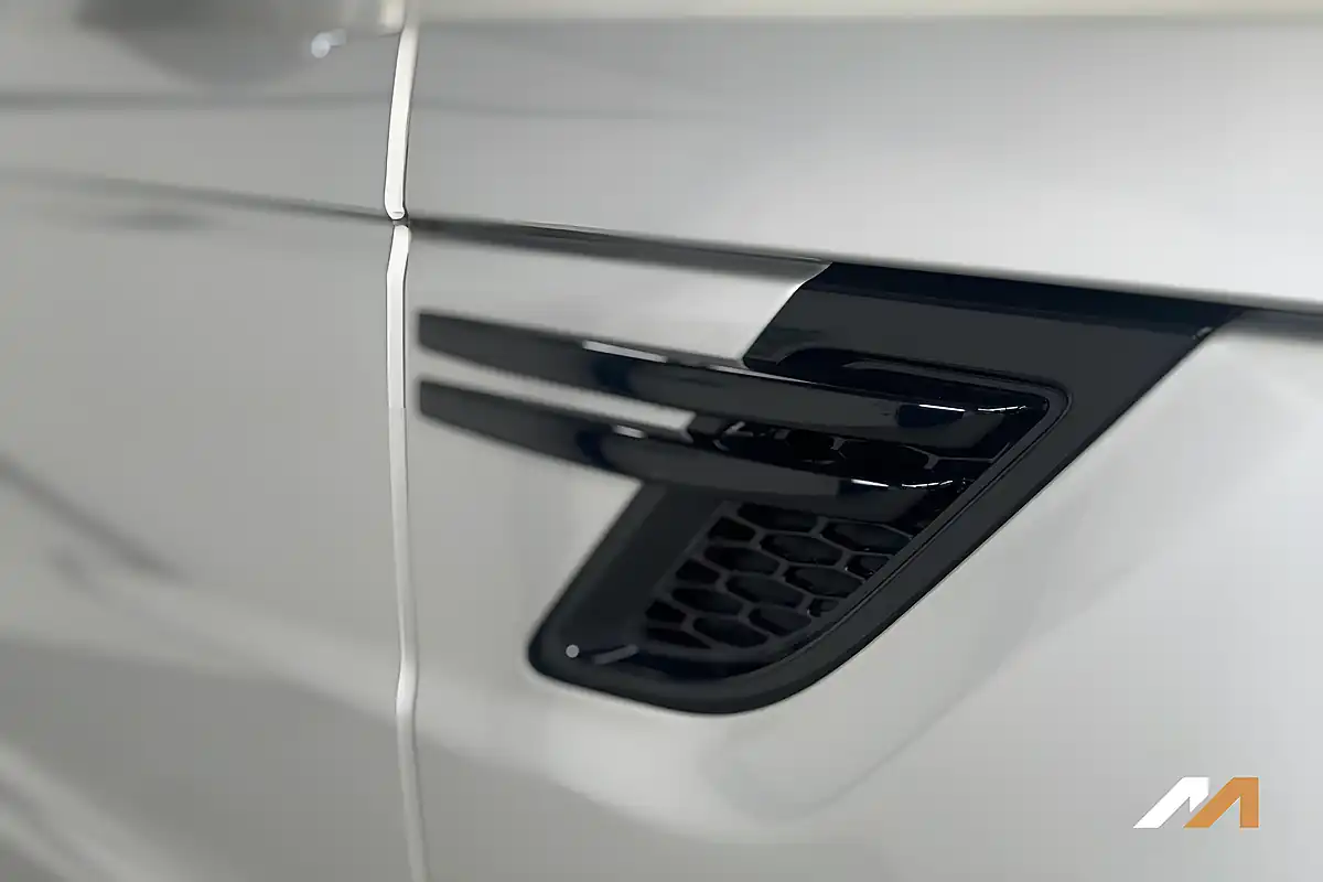 Used 2017 Land Rover Range Rover Sport Hse Dynamic Gold - Interior and Exterior details 10
