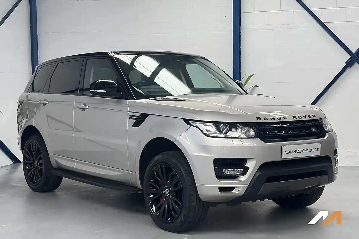 Used 2017 Land Rover Range Rover Sport Hse Dynamic Gold - Interior and Exterior details 5