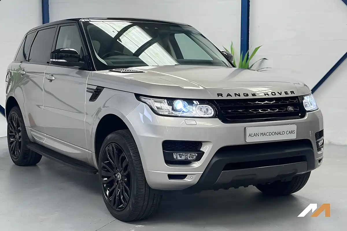 Used 2017 Land Rover Range Rover Sport Hse Dynamic Gold - Interior and Exterior details 9