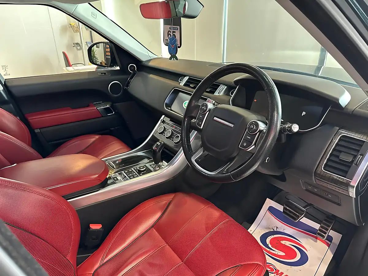 Used 2017 Land Rover Range Rover Sport Hse Dynamic Green - Interior and Exterior details 10