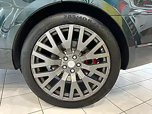 Used 2017 Land Rover Range Rover Sport Hse Dynamic Green - Interior and Exterior details 18