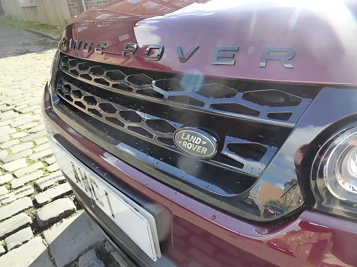 Used 2017 Land Rover Range Rover Sport Hse Dynamic Red - Interior and Exterior details 9