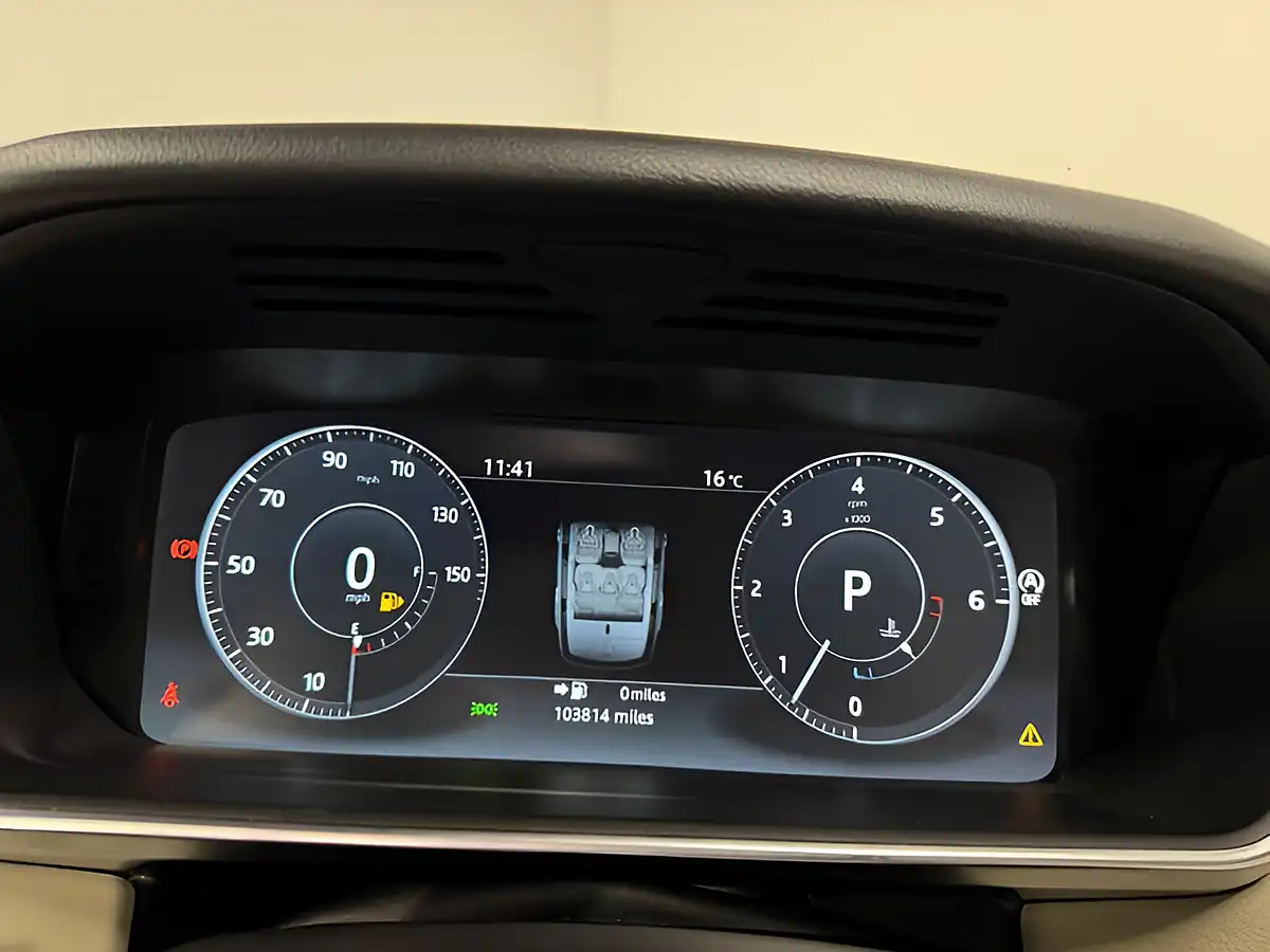 Used 2017 Land Rover Range Rover Sport Hse Dynamic Red - Interior and Exterior details 14