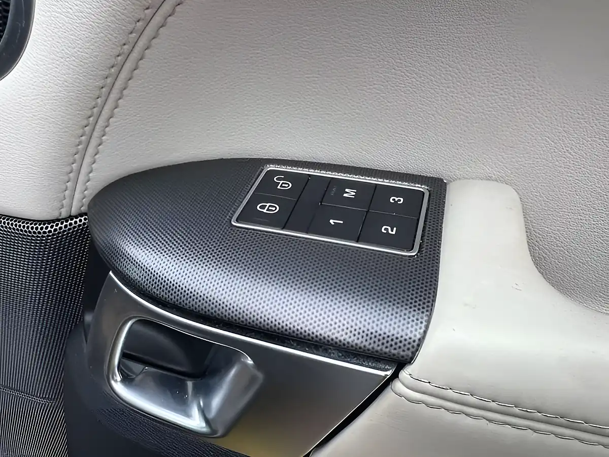 Used 2017 Land Rover Range Rover Sport Hse Dynamic Santorini Black - Interior and Exterior details 15