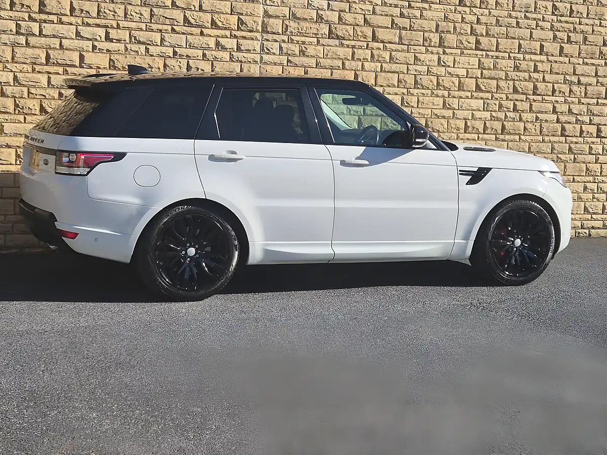 Used 2017 Land Rover Range Rover Sport Hse Dynamic White - Interior and Exterior details 16