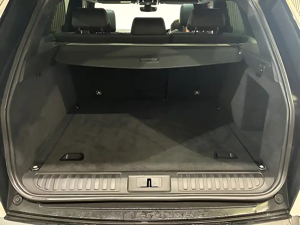 Used 2017 Land Rover Range Rover Sport Hse Dynamic White - Interior and Exterior details 17
