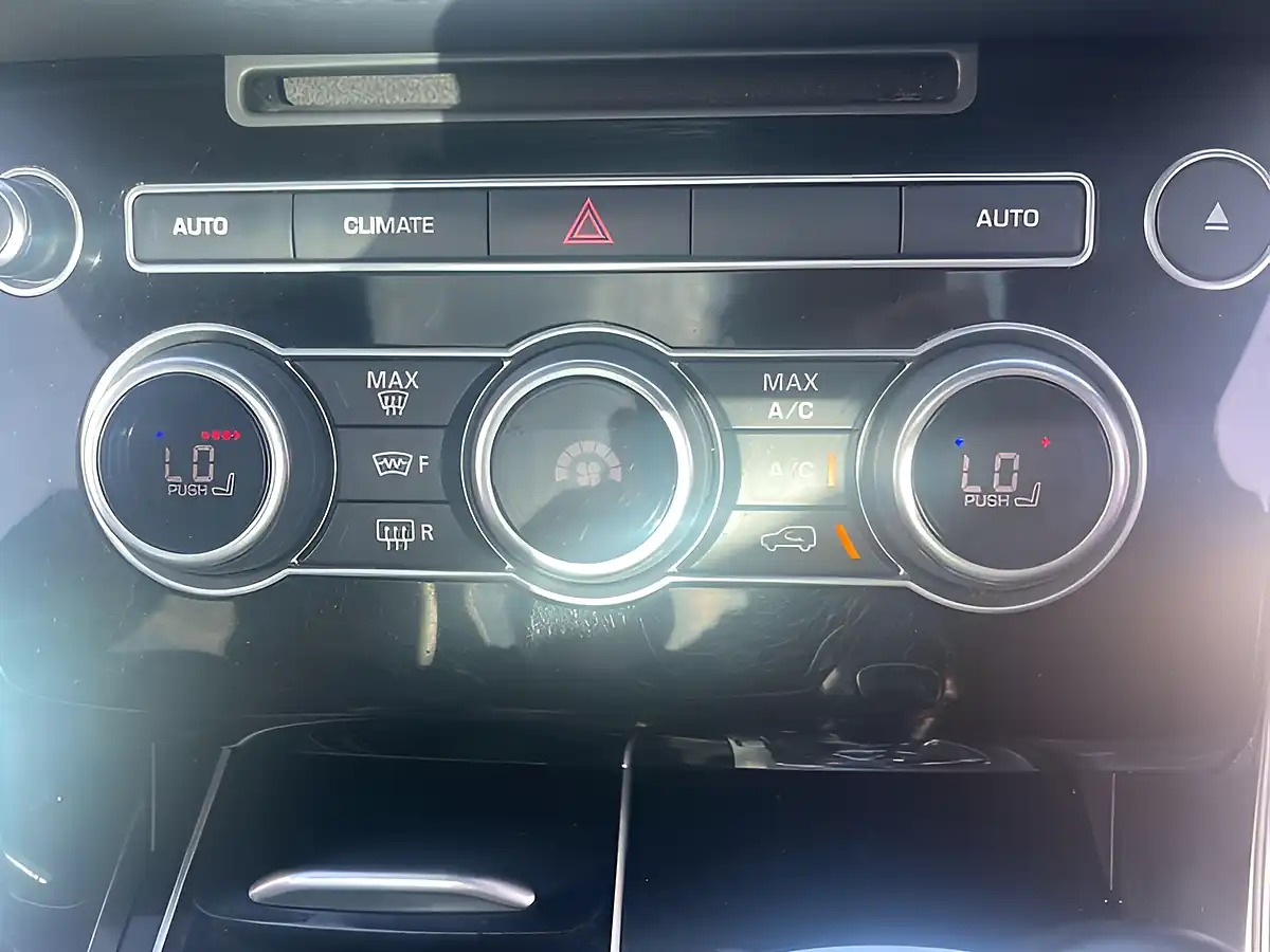 Used 2017 Land Rover Range Rover Sport Hse Dynamic Yellow - Interior and Exterior details 15