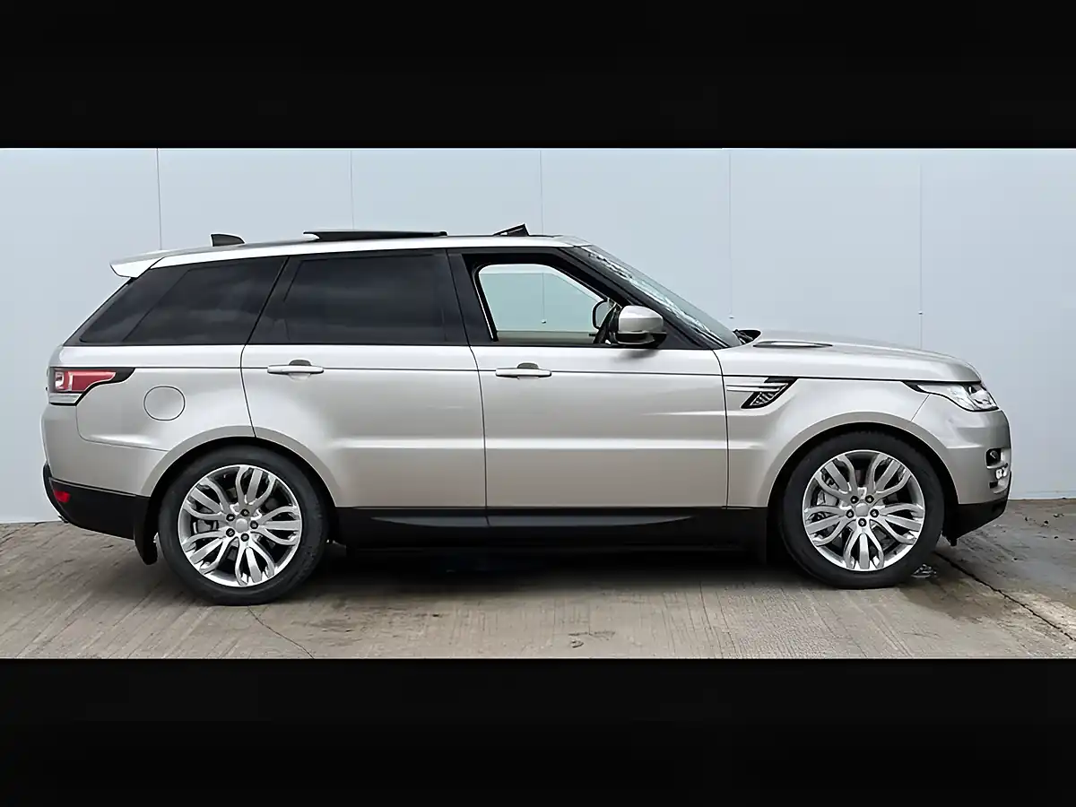 Used 2017 Land Rover Range Rover Sport Hse Indus Silver - Interior and Exterior details 12