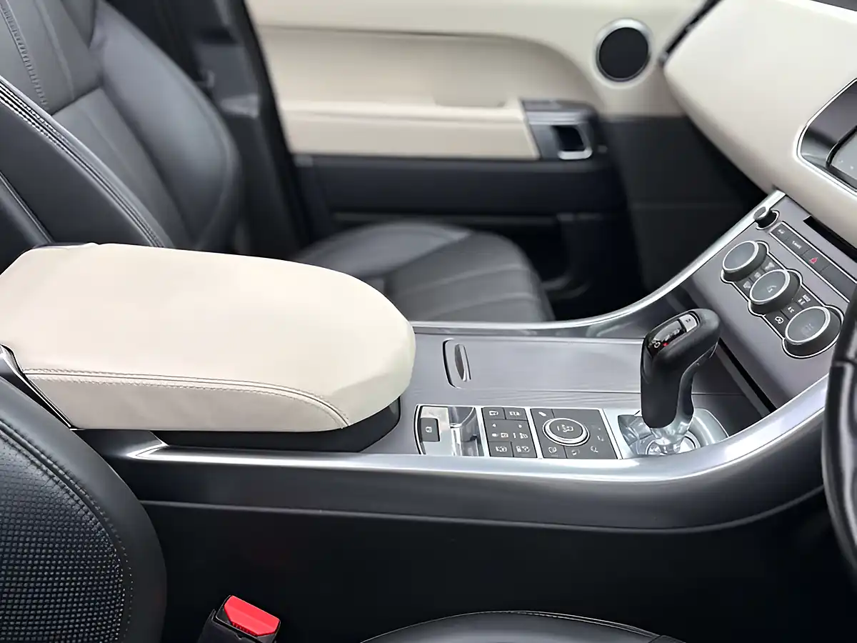 Used 2017 Land Rover Range Rover Sport Hse Indus Silver - Interior and Exterior details 18