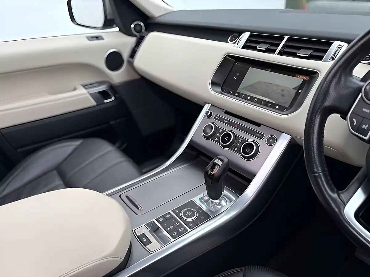 Used 2017 Land Rover Range Rover Sport Hse Indus Silver - Interior and Exterior details 20