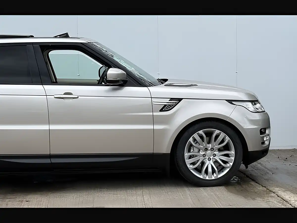 Used 2017 Land Rover Range Rover Sport Hse Indus Silver - Interior and Exterior details 3