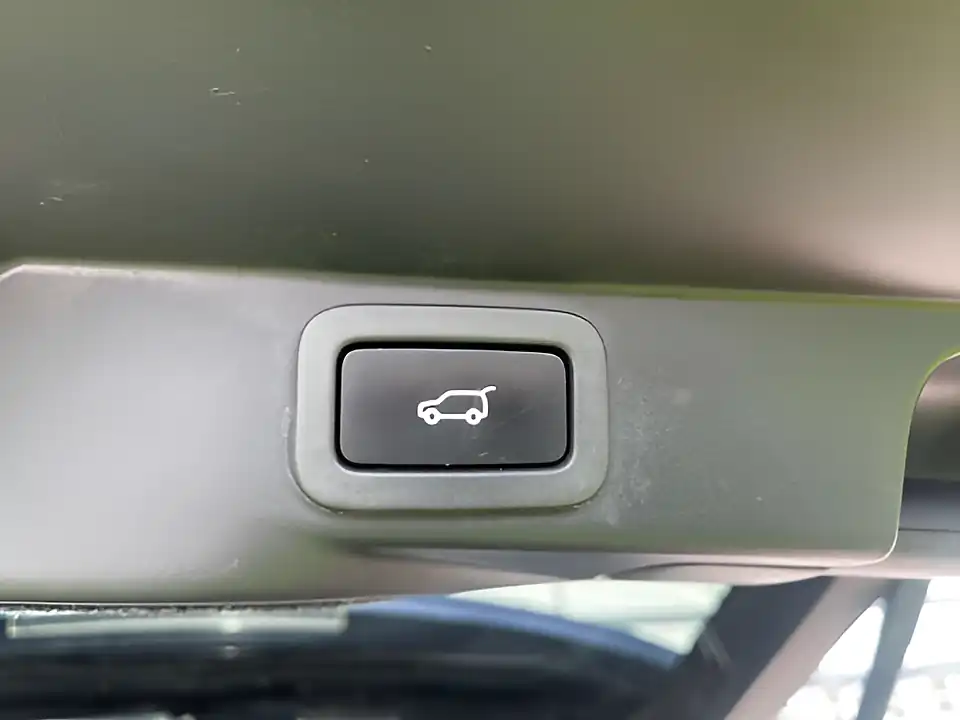 Used 2017 Land Rover Range Rover Sport Hse Red - Interior and Exterior details 20