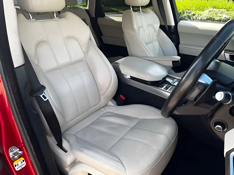 Used 2017 Land Rover Range Rover Sport Hse Red - Interior and Exterior details 9