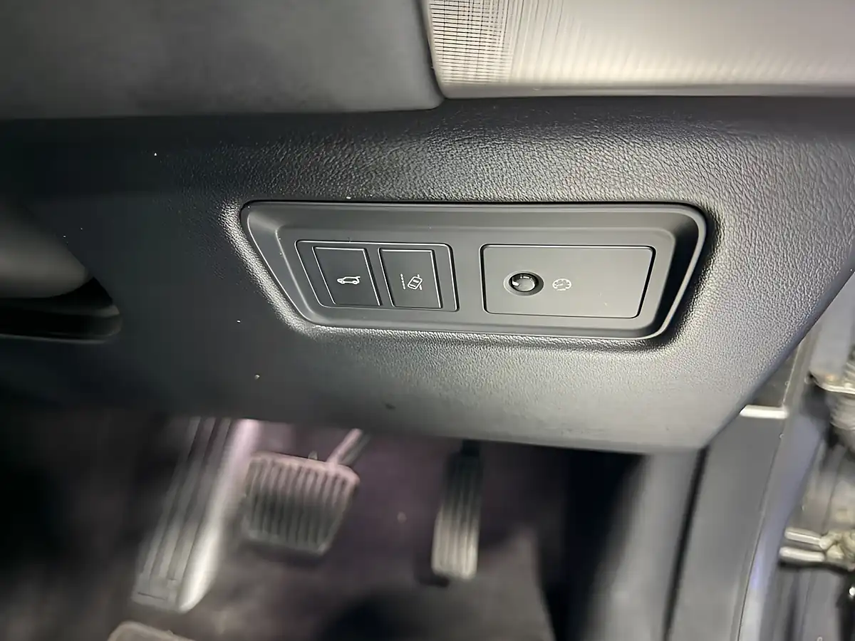 Used 2017 Land Rover Range Rover Sport Hse Waitomo Grey - Interior and Exterior details 17