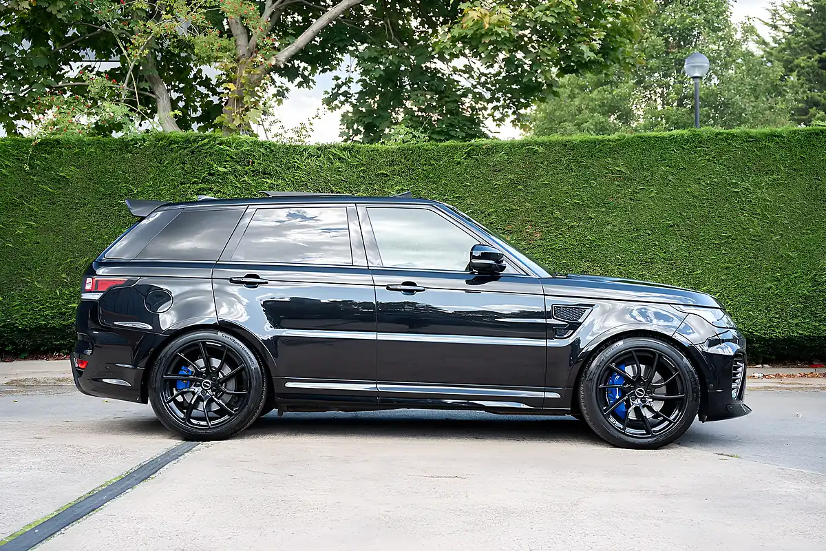 Used 2017 Land Rover Range Rover Sport Svr Black - Interior and Exterior details 6