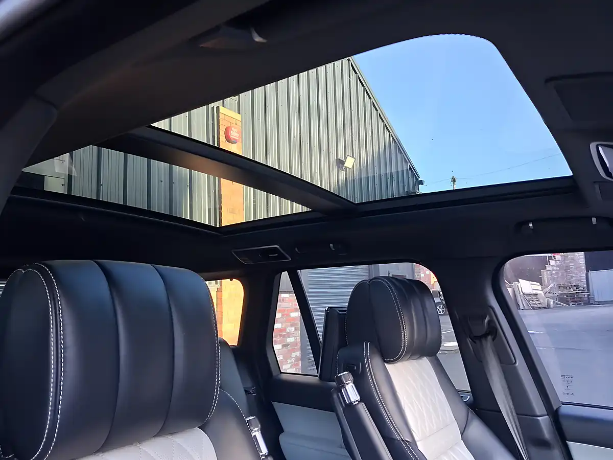 Used 2017 Land Rover Range Rover Sv Autobiography Dynamic Corris Grey - Interior and Exterior details 6