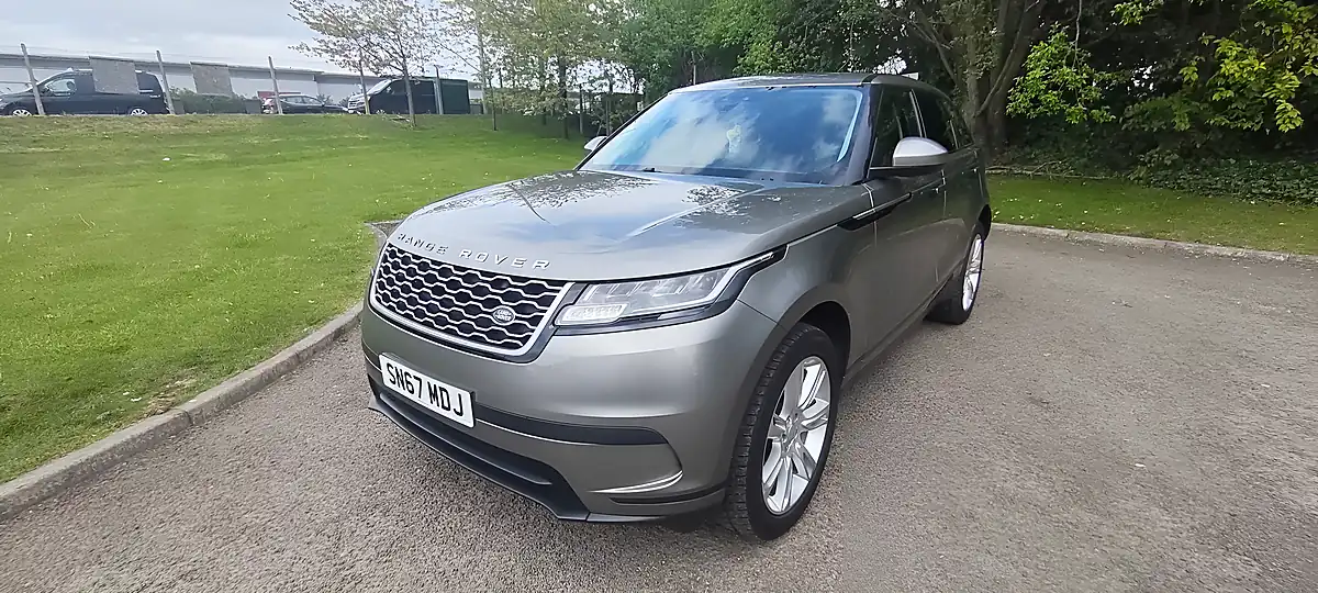 Used 2017 Land Rover Range Rover Velar Executive Silver - Front View