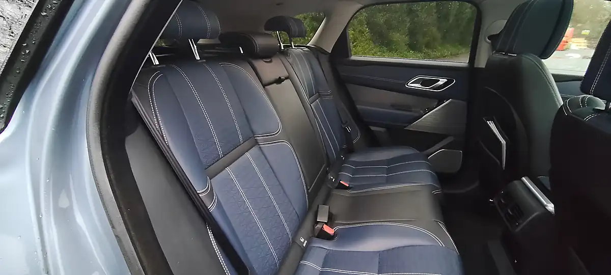 Used 2017 Land Rover Range Rover Velar Hse Blue - Interior and Exterior details 14
