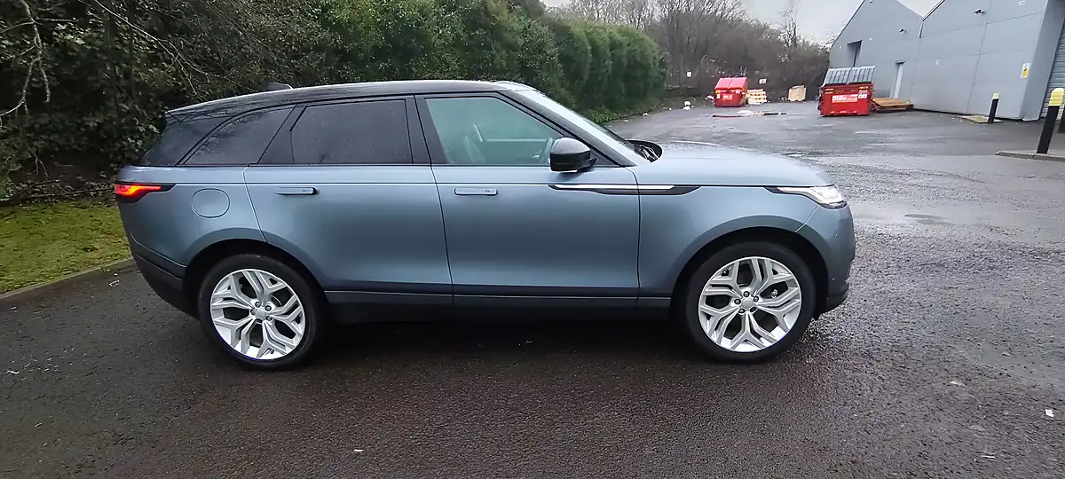 Used 2017 Land Rover Range Rover Velar Hse Blue - Interior and Exterior details 6