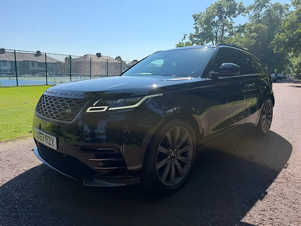 Used 2017 Land Rover Range Rover Velar R-Dynamic Hse Black - Interior and Exterior details 8
