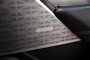 Used 2017 Land Rover Range Rover Velar R-Dynamic Hse Black - Interior and Exterior details 11