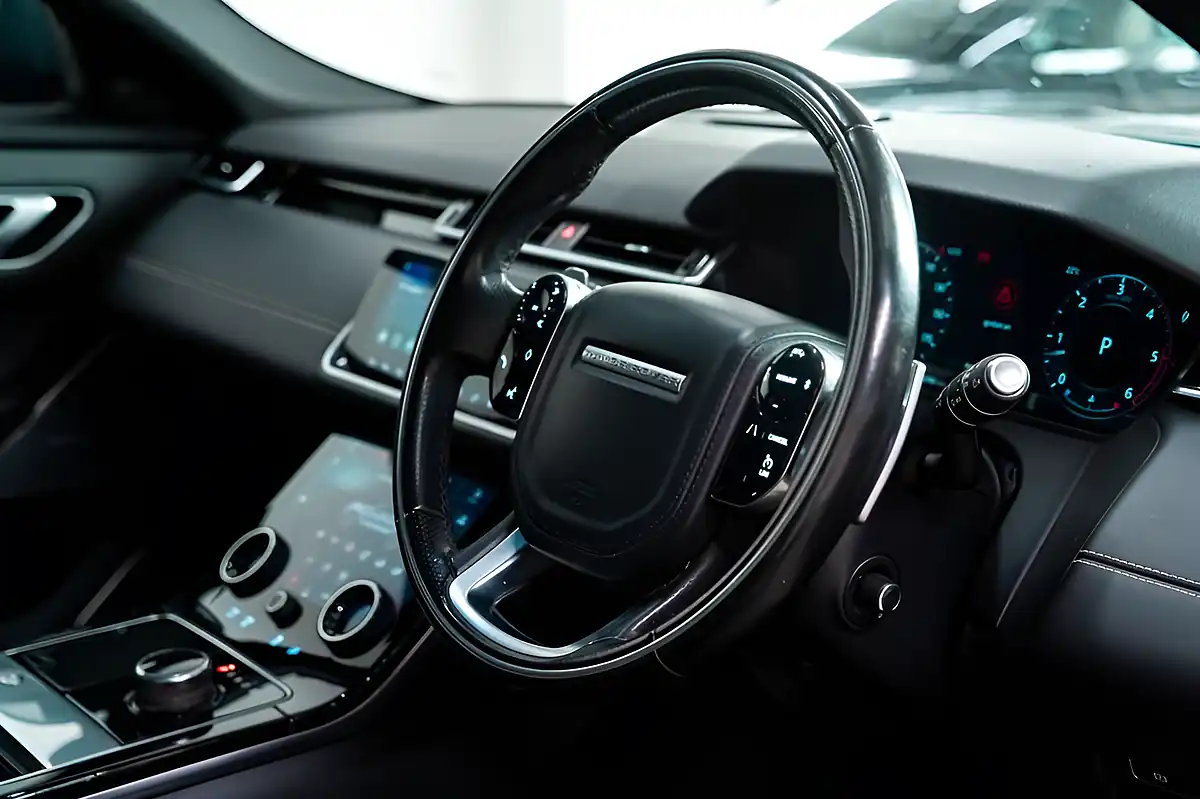 Used 2017 Land Rover Range Rover Velar R-Dynamic Hse Black - Interior and Exterior details 8