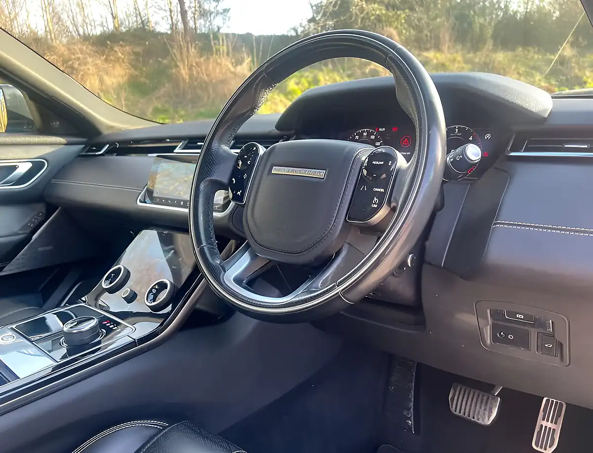 Used 2017 Land Rover Range Rover Velar R-Dynamic Hse Indus Silver - Interior and Exterior details 14