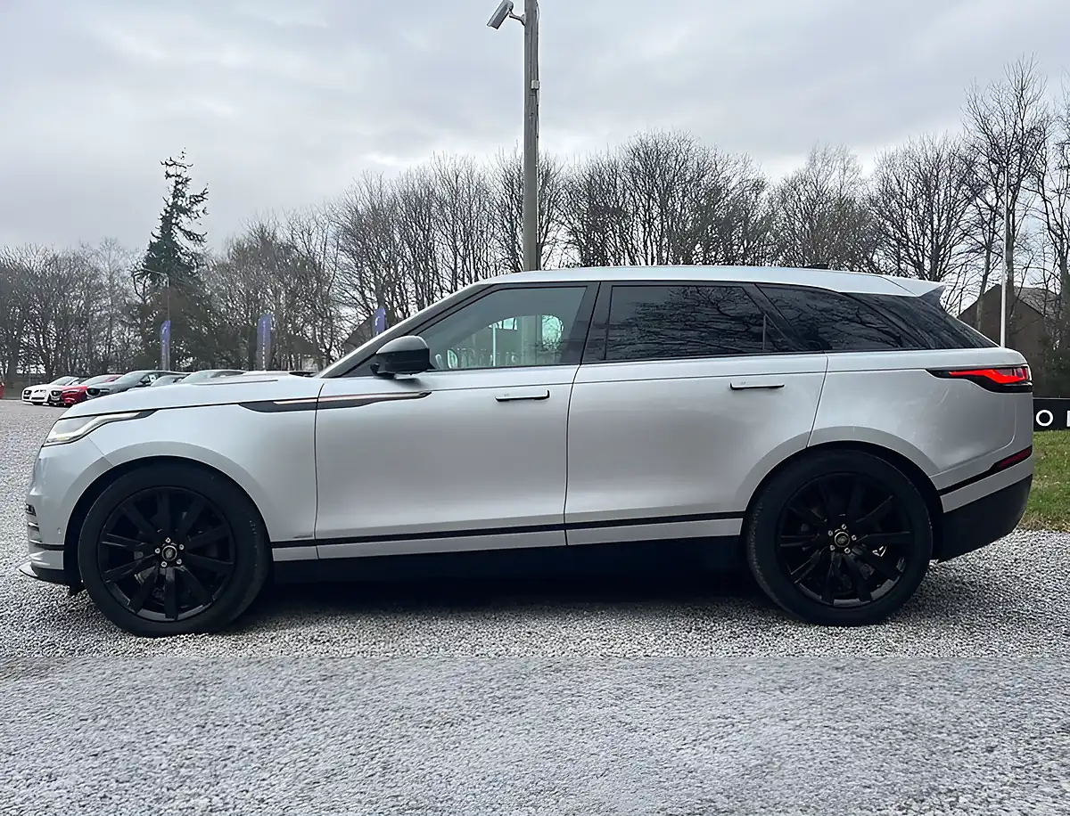 Used 2017 Land Rover Range Rover Velar R-Dynamic Hse Indus Silver - Interior and Exterior details 6